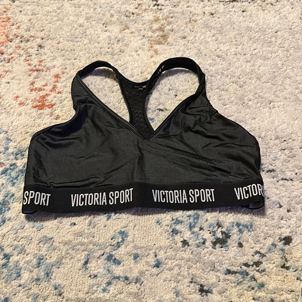VS Sport Bra Size M